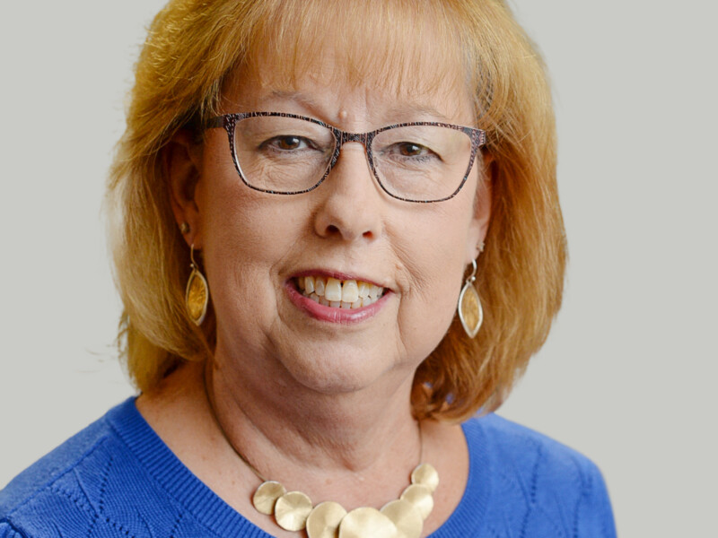 Headshot of Linda B. Barron